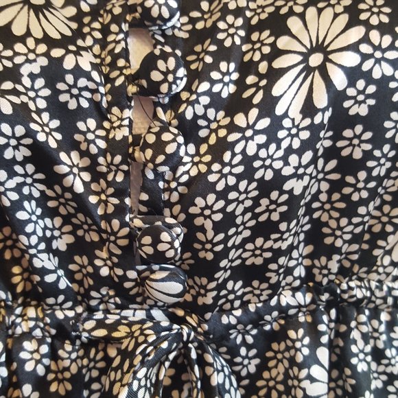 Dressy Top Long Sleeves Black White Peasant BOHO - Picture 3 of 7